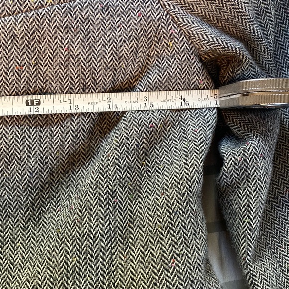 Women’s Old Navy Wool Blazer - Picture 6 of 7